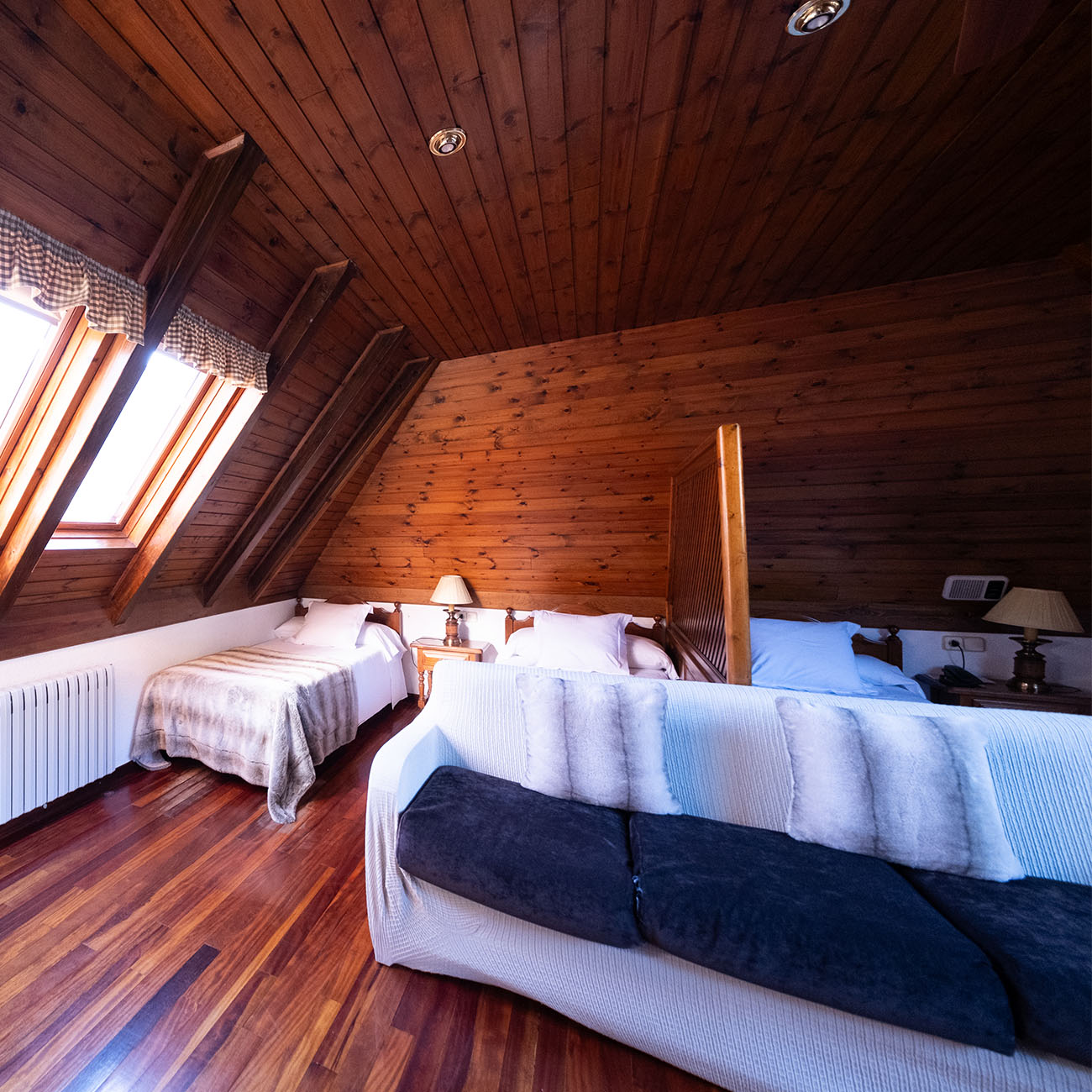 HABITACIÓN CUÁDRUPLE